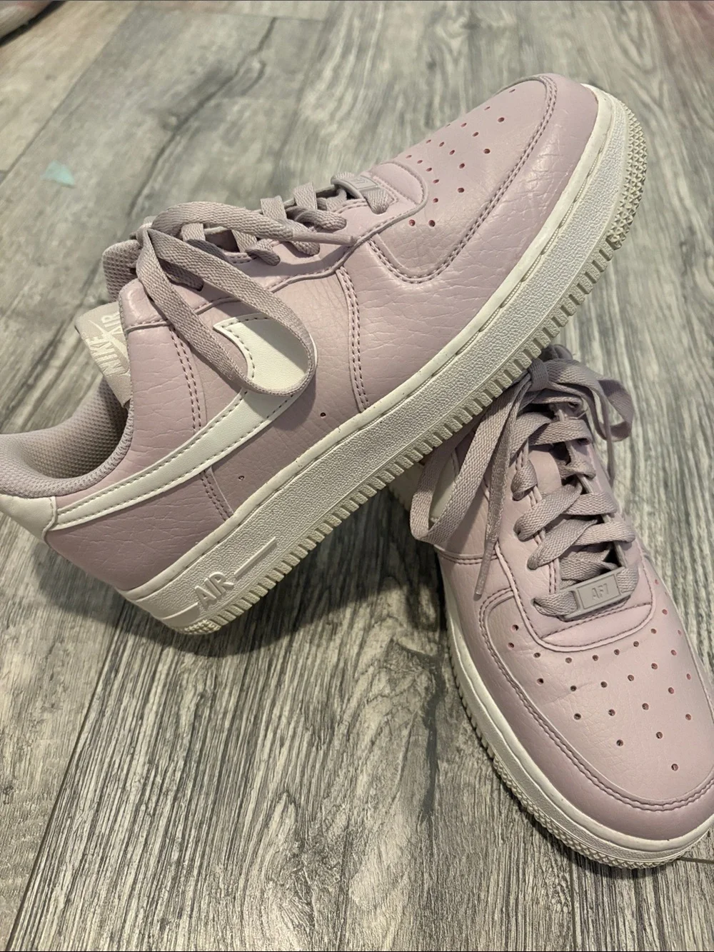 Nike Women's Low-Top Sneakers in Dusty Lilac
